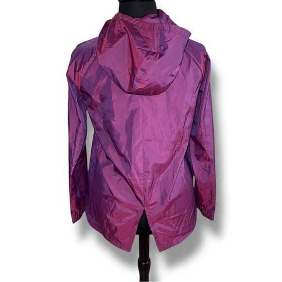 UNDER ARMOUR Women's Storm Iridescent Woven Graphic Warm-up Top - M Purple - Picture 4 of 16